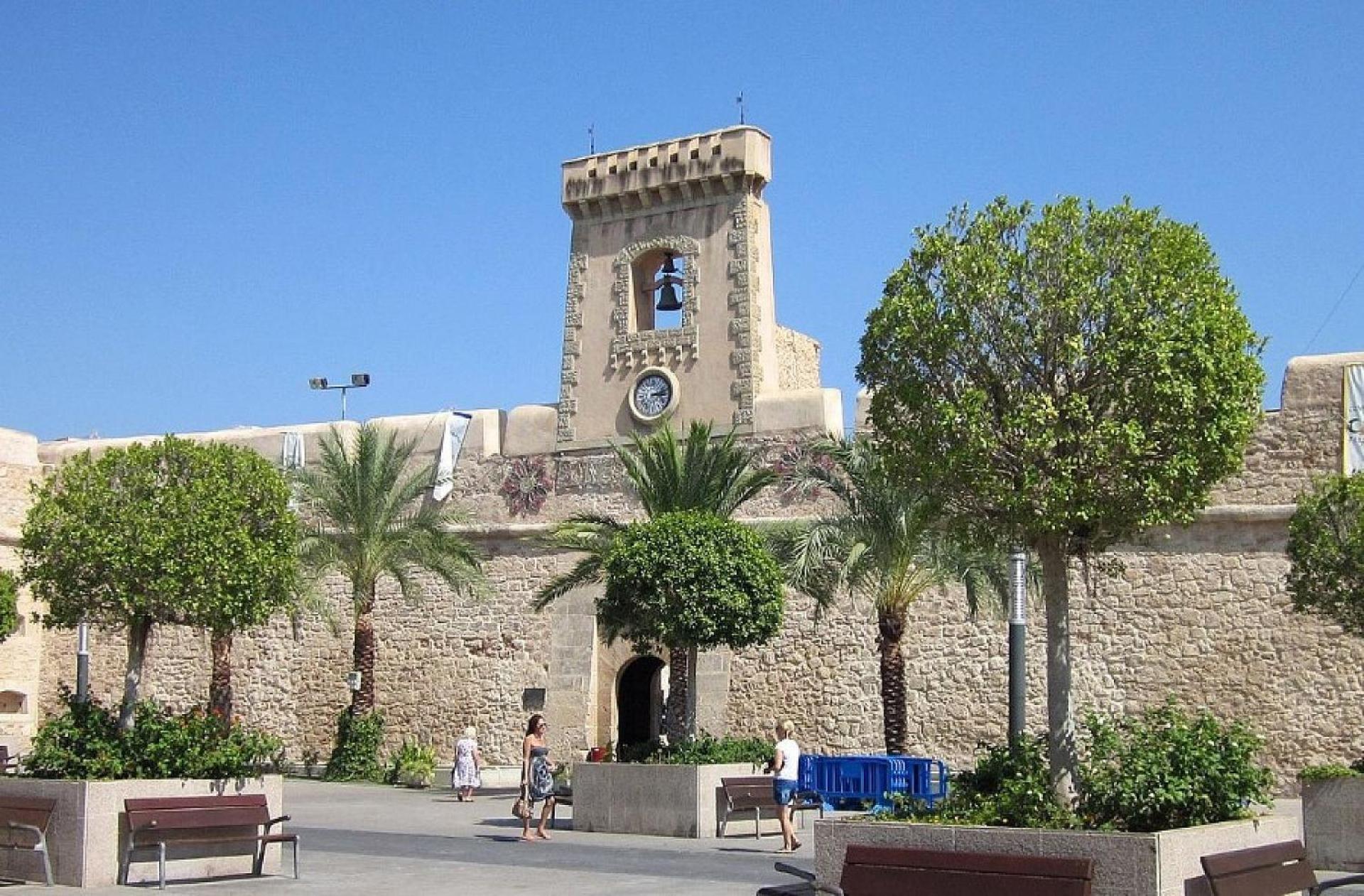 Mediterraneamente Soleado Santa Pola Buitenkant foto